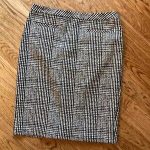 NEW! TALBOTS Classic Houndstooth Ponte Knit Pencil Skirt 6 CAREER PLAID OFFICE